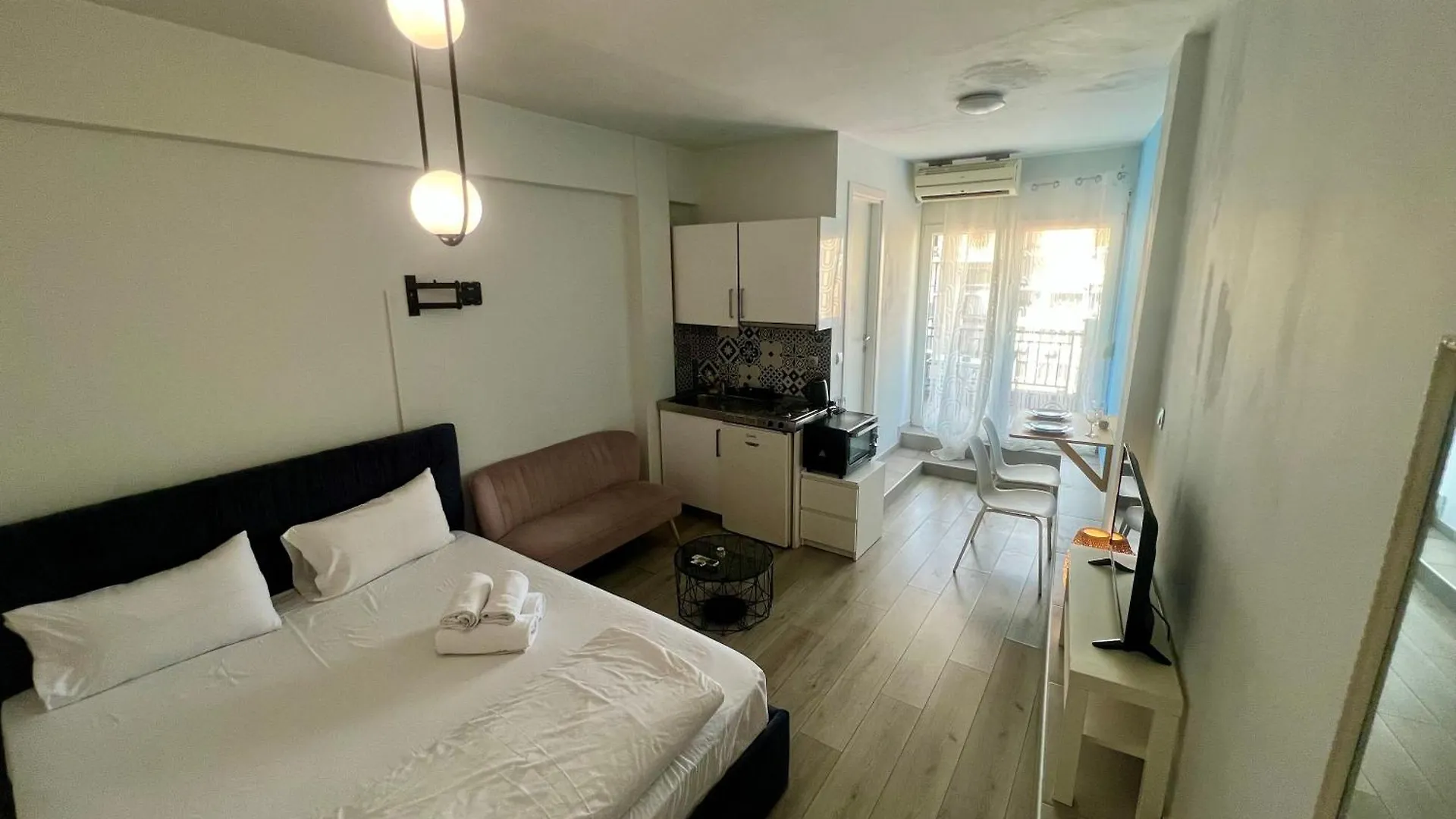 Dreamy Apartment City Center 5 Thesbnbgr Tessalónica